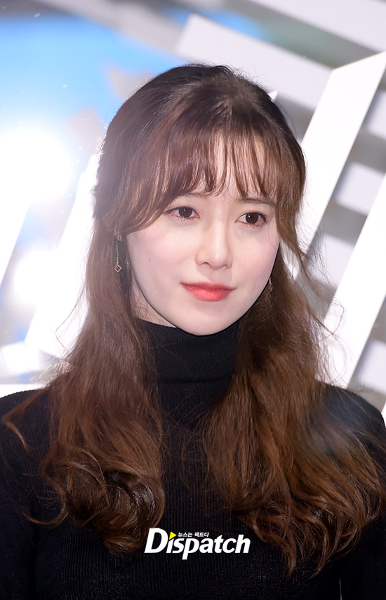 Goo Hye Sun đẹp hút hồn tại triển lãm riêng, Ahn Jae Hyun điển trai ngày trở lại - Ảnh 10.