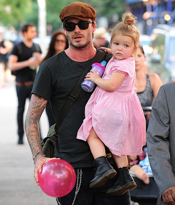 Loạt ảnh chứng minh: Dù lớn thế nào, Harper vẫn sẽ luôn là công chúa nhỏ trong vòng tay che chở của Beckham - Ảnh 7.