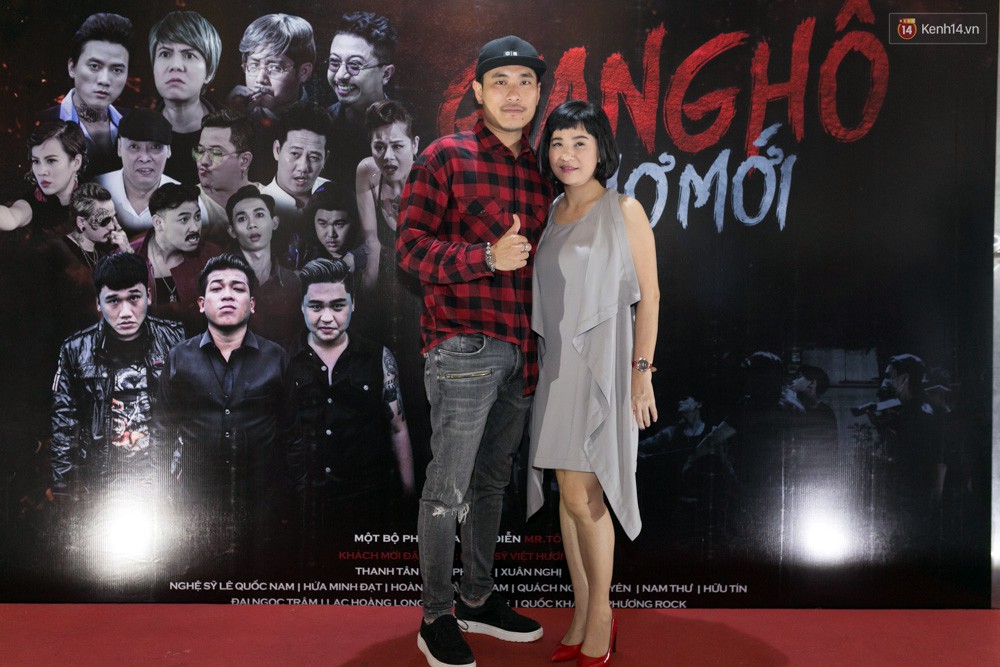 Con trai Lê Giang và Duy Phương đến chúc mừng Việt Hương trở thành giang hồ chợ mới sau khi vụ ồn ào gia đình tạm lắng xuống - Ảnh 2. Con trai Lê Giang và Duy Phương đến chúc mừng Việt Hương trở thành giang hồ chợ mới sau khi vụ ồn ào gia đình tạm lắng xuống - Ảnh 2.
