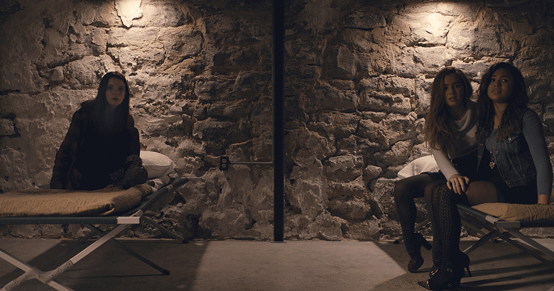 Split - Một bộ phim về quỷ &aacute;m dưới nh&acirc;n c&aacute;ch kinh dị t&acirc;m l&yacute; th&ocirc;ng thường - Ảnh 5.