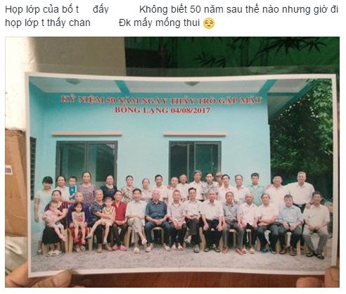 Họp lớp sau 50 năm ra trường mà vẫn đông đủ, đây chính là lớp học đáng mơ ước của nhiều người - Ảnh 1. Họp lớp sau 50 năm ra trường mà vẫn đông đủ, đây chính là lớp học đáng mơ ước của nhiều người - Ảnh 1.