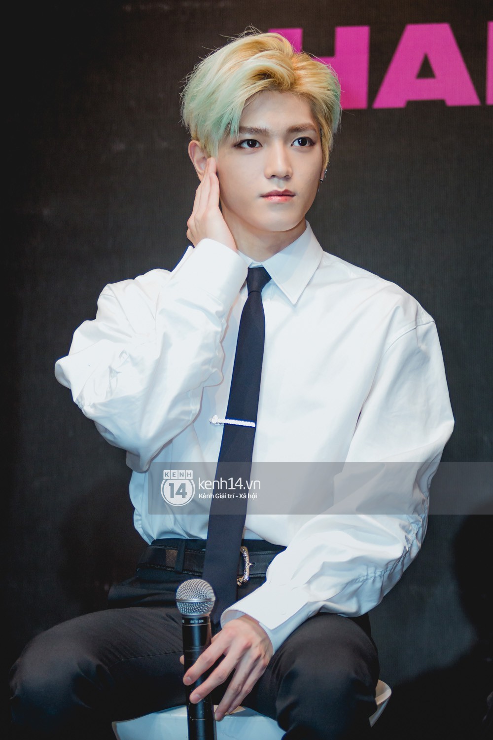 Mỹ nam Taeyong tiết lộ muốn ở lại Việt Nam, NCT đồng loạt tỏ tình Anh yêu em với fan tại họp báo ở Hà Nội - Ảnh 5.