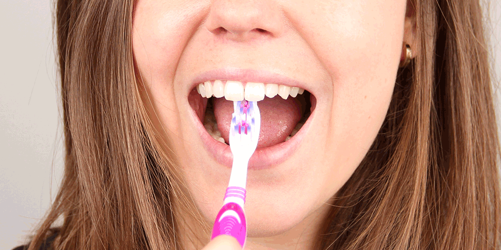 90% chúng ta mắc lỗi này khi đánh răng và đây là cách sửa sai - Ảnh 2.