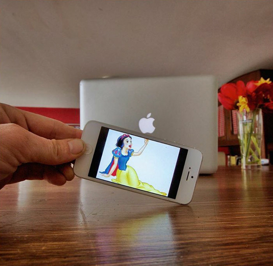 Chỉ với một chiếc iPhone, phù thủy này đã đưa phim ảnh ra thế giới thực - Ảnh 21.