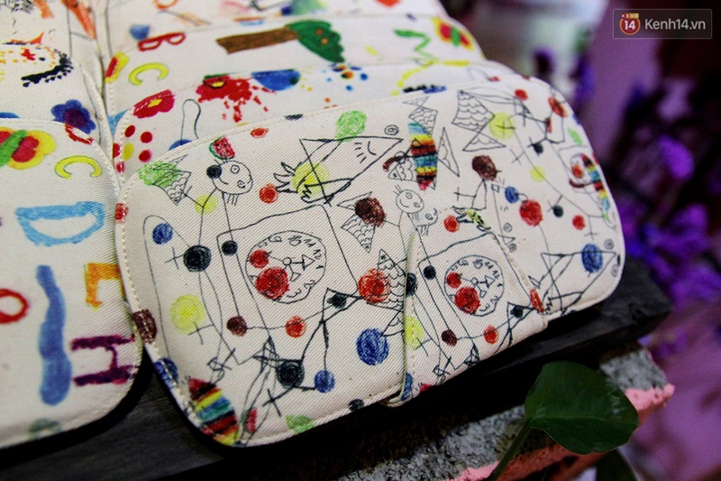 Câu chuyện về Tòhe: Đừng thương hại những họa sĩ nhí mắc bệnh tự kỷ, mà hãy công nhận tài năng của các em - Ảnh 5. Câu chuyện về Tòhe: Đừng thương hại những họa sĩ nhí mắc bệnh tự kỷ, mà hãy công nhận tài năng của các em - Ảnh 5.