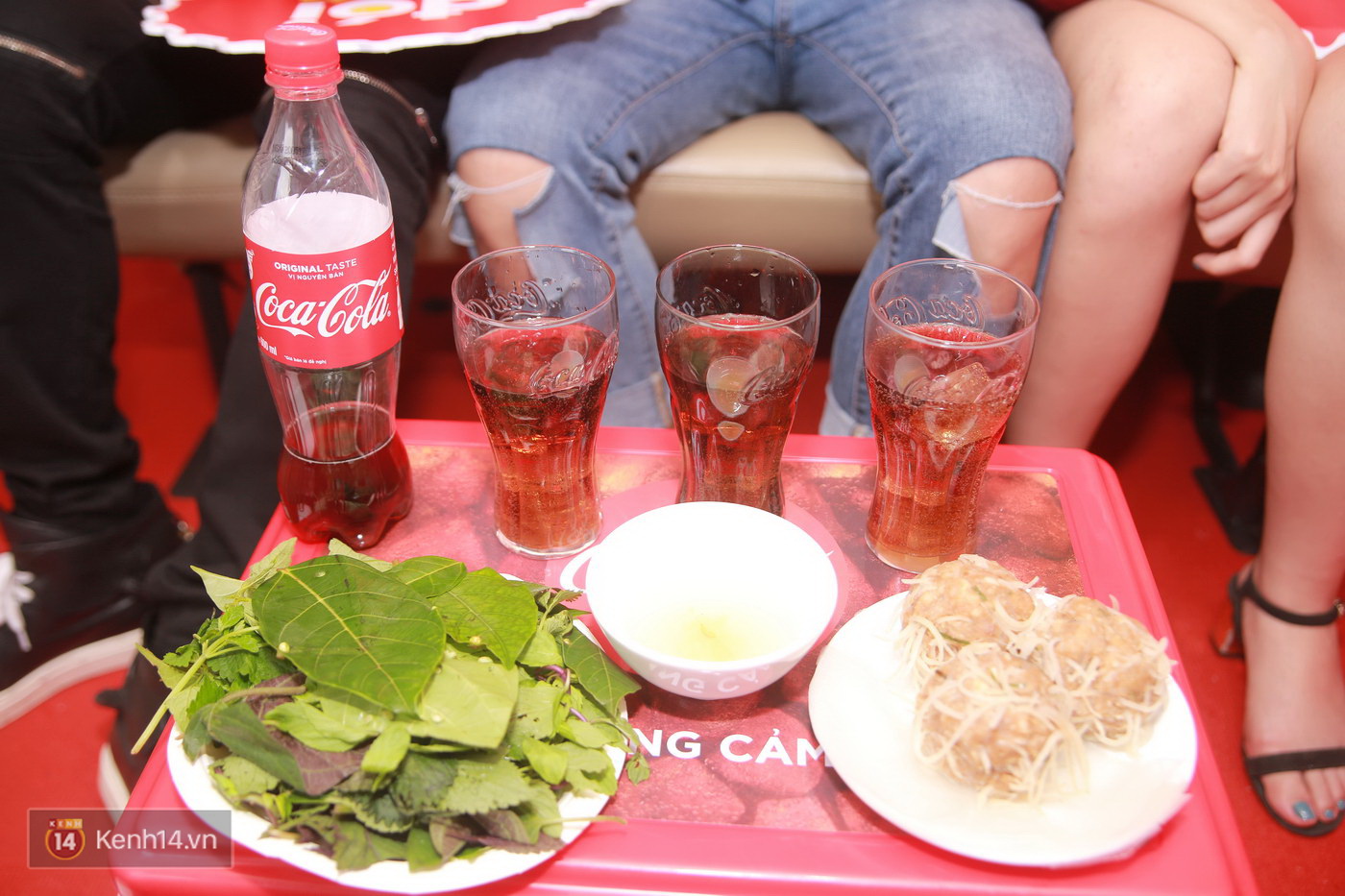 Đói Chưa Nhỉ: Thùy Anh lóng ngóng, về sau Đăng Dũng trong phần thi làm bánh cuốn - Ảnh 4. Đói Chưa Nhỉ: Thùy Anh lóng ngóng, về sau Đăng Dũng trong phần thi làm bánh cuốn - Ảnh 4.