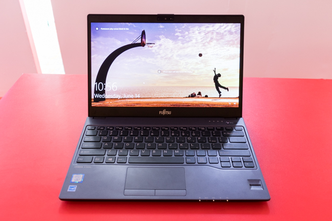Fujitsu ra mắt 2 laptop mới tại Việt Nam: có bảo mật bằng tĩnh mạch lòng bàn tay, giá từ 33 triệu đồng - Ảnh 2.