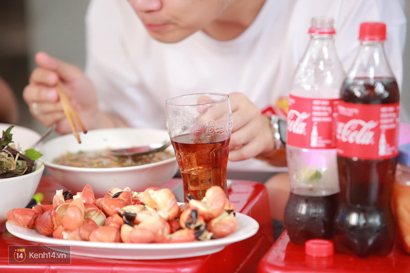 Đói Chưa Nhỉ: Những khoảnh khắc đáng yêu của cặp đôi nổi tiếng Tùng Sơn - Trang Lou - Ảnh 6. Đói Chưa Nhỉ: Những khoảnh khắc đáng yêu của cặp đôi nổi tiếng Tùng Sơn - Trang Lou - Ảnh 6.