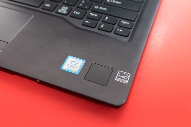 Fujitsu ra mắt 2 laptop mới tại Việt Nam: có bảo mật bằng tĩnh mạch lòng bàn tay, giá từ 33 triệu đồng - Ảnh 11.