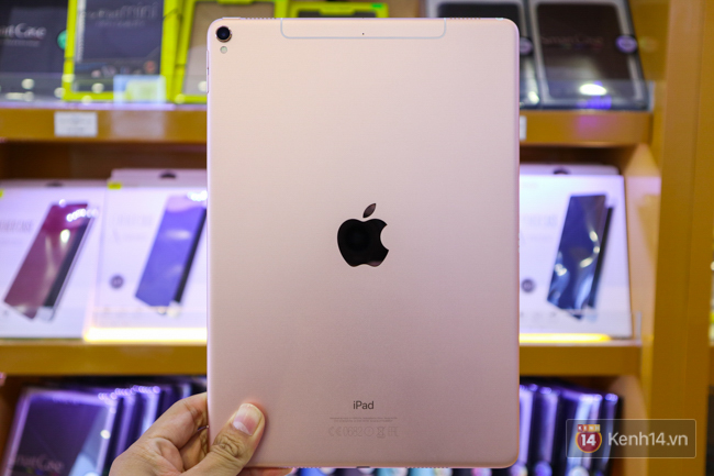 Trên tay iPad Pro 10,5-inch tại Việt Nam: Tất cả đều tuyệt nhưng đỉnh nhất là màn hình - Ảnh 7.