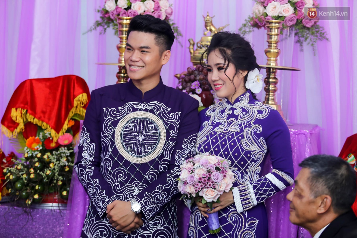C&ocirc; d&acirc;u L&ecirc; Phương hạnh ph&uacute;c h&ocirc;n ch&uacute; rể Trung Ki&ecirc;n trong lễ cưới s&aacute;ng nay - Ảnh 14.