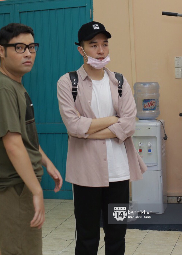 Sau khi sóng gió với thời trang quái, bộ tứ HLV The Voice Việt đã an toàn trở lại ở vòng Đối đầu - Ảnh 19.