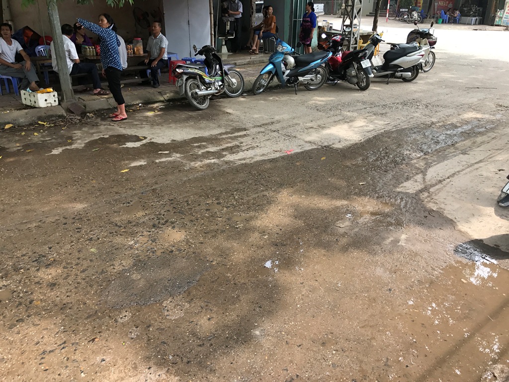 Vụ nam thanh ni&ecirc;n bị ch&eacute;m l&igrave;a thi thể: M&oacute;n nợ chỉ khoảng 3 - 5 triệu đồng - Ảnh 2.