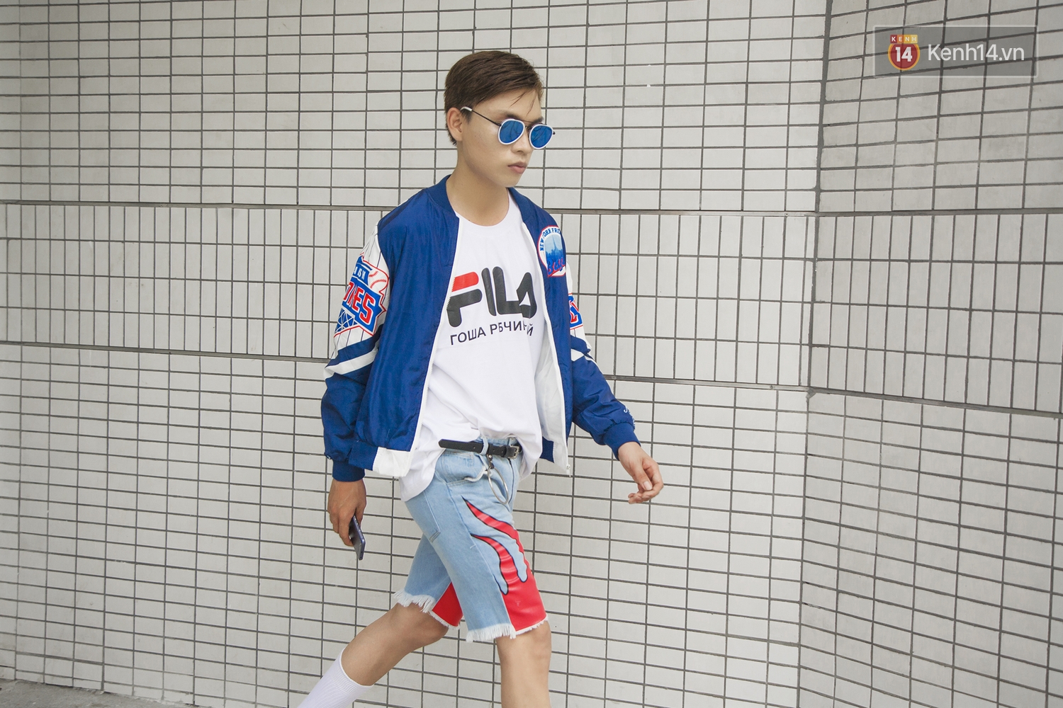 Street style 2 miền: Phong cách bụi bặm lên ngôi, bạn trẻ nào cũng chất bá cháy - Ảnh 11. Street style 2 miền: Phong cách bụi bặm lên ngôi, bạn trẻ nào cũng chất bá cháy - Ảnh 11.