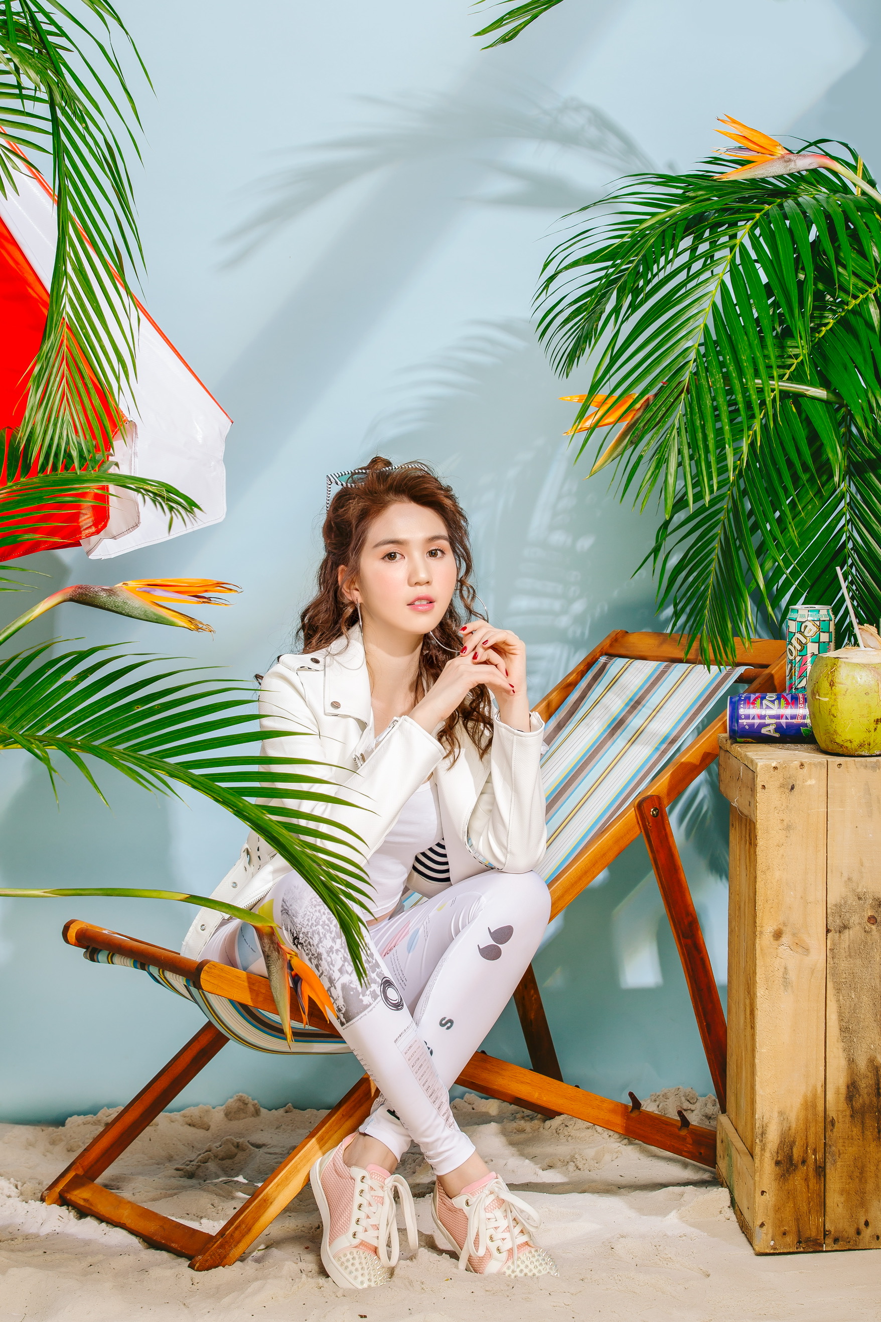 Đổi gi&oacute; với t&oacute;c b&agrave; c&ocirc; H&agrave;n Quốc xoăn t&iacute;t, Ngọc Trinh vẫn kh&ocirc;ng c&oacute; dấu hiệu gi&agrave; đi - Ảnh 10.