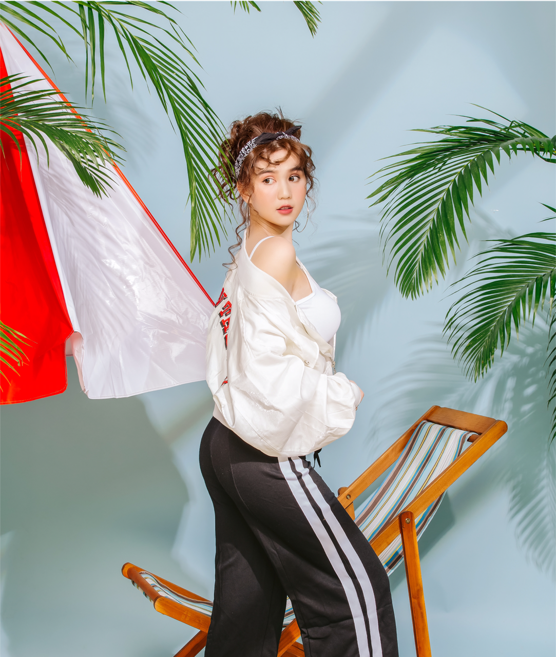 Đổi gi&oacute; với t&oacute;c b&agrave; c&ocirc; H&agrave;n Quốc xoăn t&iacute;t, Ngọc Trinh vẫn kh&ocirc;ng c&oacute; dấu hiệu gi&agrave; đi - Ảnh 5.