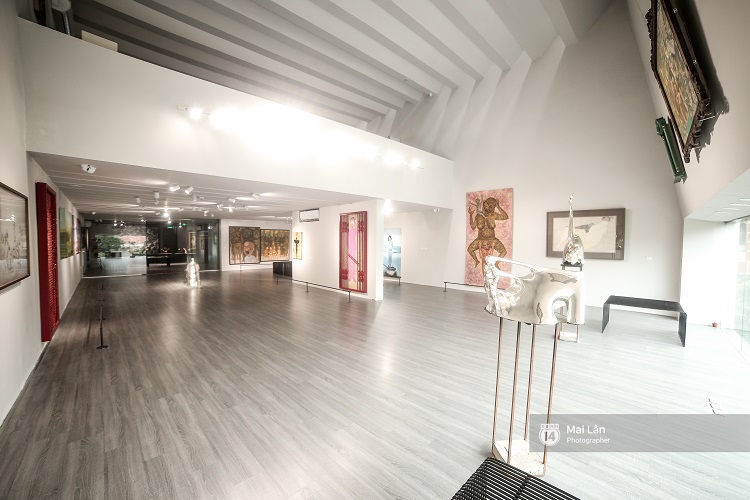 Nhà sách 4 tầng vừa có triển lãm, vừa có cà phê, lại đầy góc chụp ảnh sống ảo đang làm giới trẻ Hà Nội mê mệt - Ảnh 9. Nhà sách 4 tầng vừa có triển lãm, vừa có cà phê, lại đầy góc chụp ảnh sống ảo đang làm giới trẻ Hà Nội mê mệt - Ảnh 9.