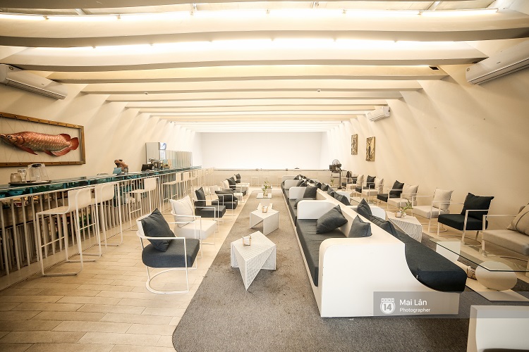 Nhà sách 4 tầng vừa có triển lãm, vừa có cà phê, lại đầy góc chụp ảnh sống ảo đang làm giới trẻ Hà Nội mê mệt - Ảnh 16. Nhà sách 4 tầng vừa có triển lãm, vừa có cà phê, lại đầy góc chụp ảnh sống ảo đang làm giới trẻ Hà Nội mê mệt - Ảnh 16.