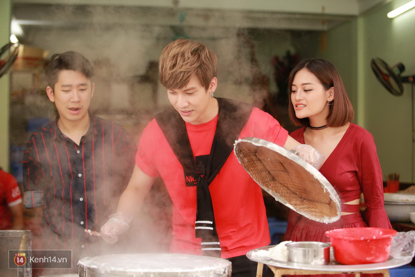 Đói Chưa Nhỉ: Thùy Anh lóng ngóng, về sau Đăng Dũng trong phần thi làm bánh cuốn - Ảnh 8. Đói Chưa Nhỉ: Thùy Anh lóng ngóng, về sau Đăng Dũng trong phần thi làm bánh cuốn - Ảnh 8.