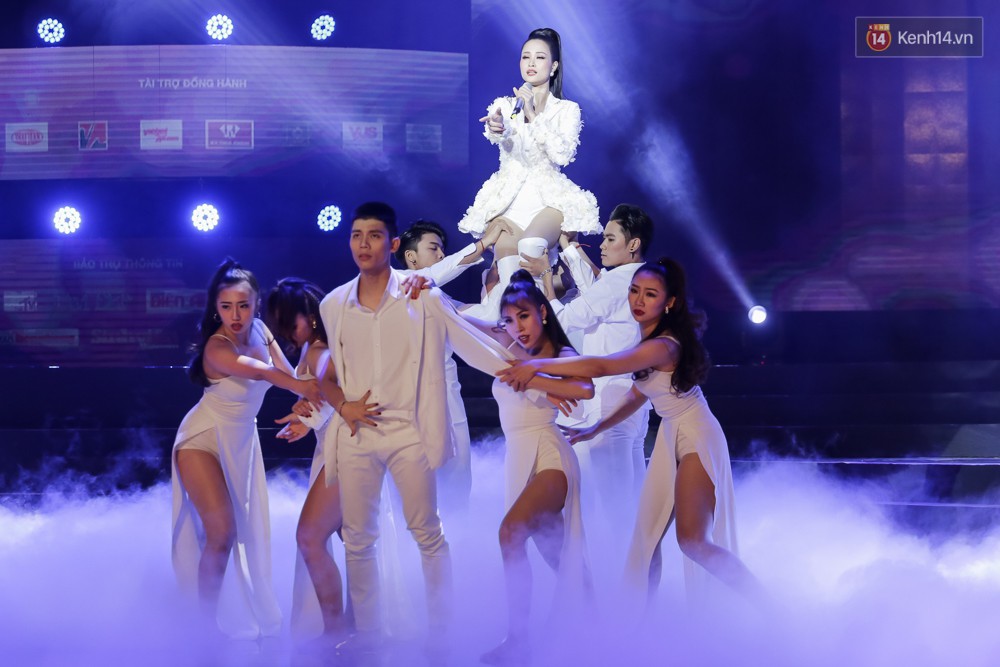 Nữ sinh ĐH Tây Đô cao 1m74 đăng quang Hoa khôi Sinh viên Việt Nam 2017 - Ảnh 18. Nữ sinh ĐH Tây Đô cao 1m74 đăng quang Hoa khôi Sinh viên Việt Nam 2017 - Ảnh 18.