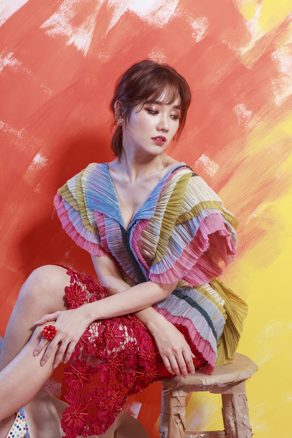 Bây giờ, nghệ sỹ ai trẻ cũng thi nhau đi viết sách - Ảnh 4. Bây giờ, nghệ sỹ ai trẻ cũng thi nhau đi viết sách - Ảnh 4.
