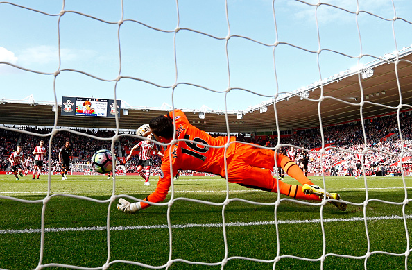 Petr Cech cũng không thể giúp Arsenal tránh khỏi cú ngã lịch sử - Ảnh 6.