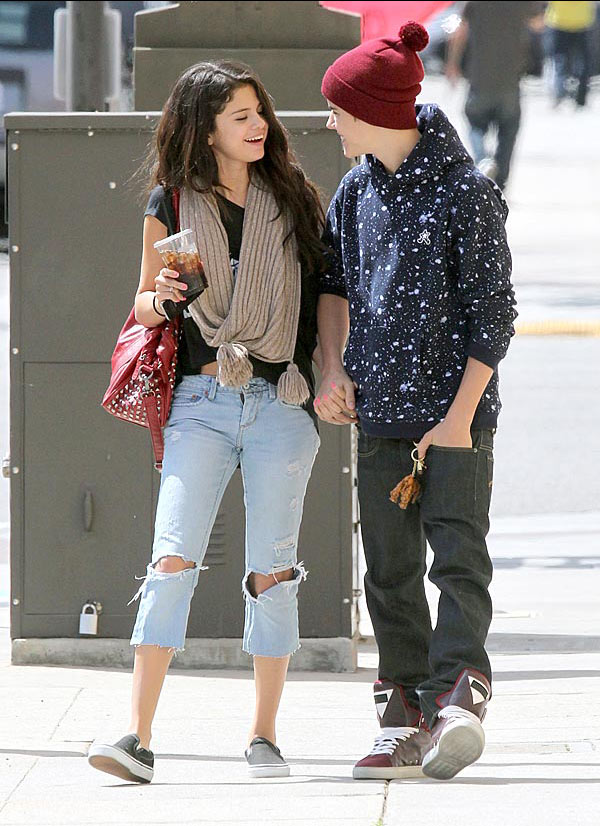 Biết tin Selena mổ ghép thận, Justin Bieber gọi điện xin lỗi bạn gái cũ và muốn tái hợp? - Ảnh 2.