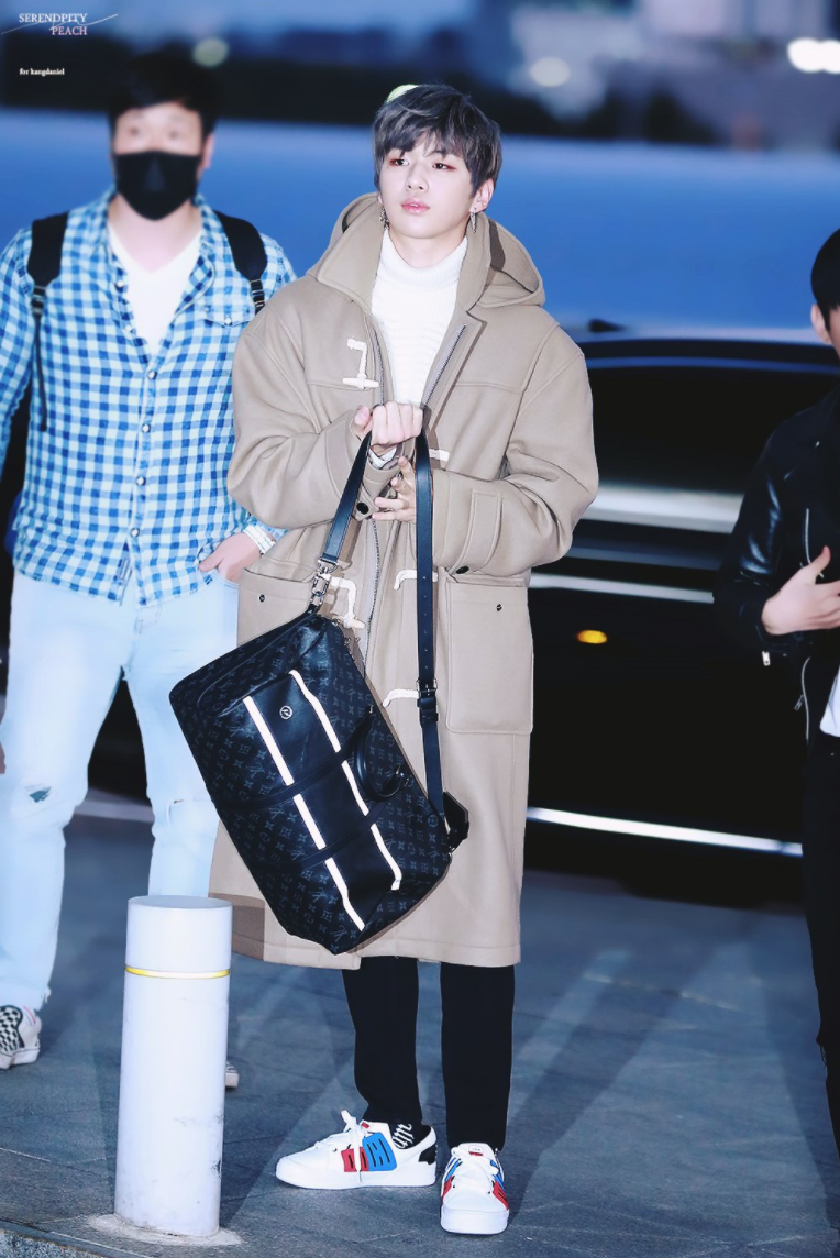 Dạo này Center quốc dân Kang Daniel chỉ đi giày trắng và đây là lí do - Ảnh 6.