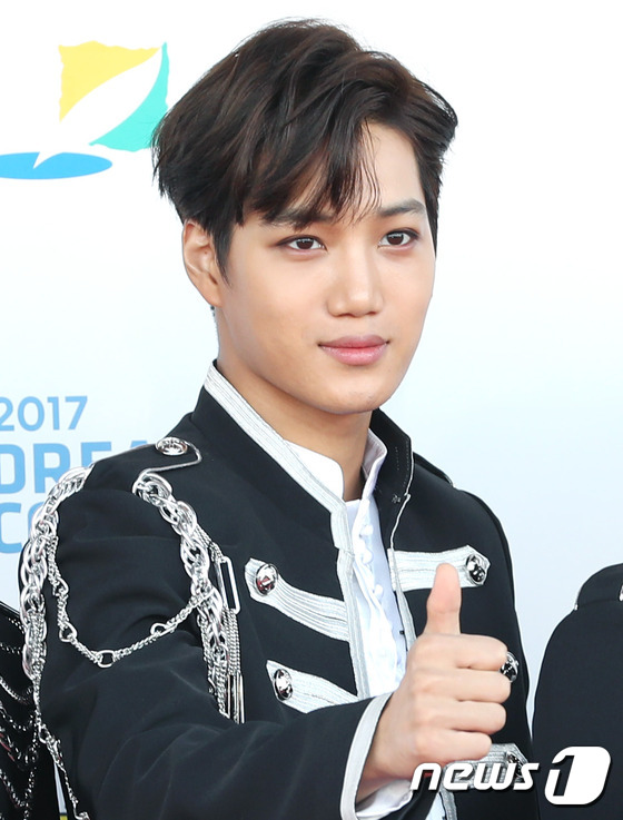 Thảm đỏ Dream Concert: D&agrave;n mỹ nh&acirc;n thế hệ mới n&acirc;ng bậc nhan sắc, d&agrave;n mỹ nam c&ugrave;ng biến th&agrave;nh ho&agrave;ng tử - Ảnh 15.