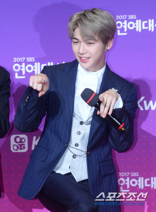 kangdaniel-1514648542211.jpg