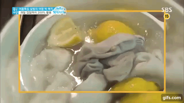 Mẹo tận dụng chanh để tẩy trắng v&agrave; tiệt tr&ugrave;ng khăn, tất bẩn hiệu quả - Ảnh 4.