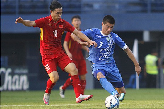 Công Phượng ở đâu khi U23 Việt Nam thua Uzbekistan? - Ảnh 1.