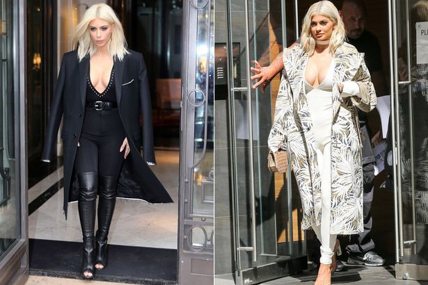 Sau nhiều năm bơm môi sửa mặt, Kylie Jenner giờ giống Kim còn hơn cả chính mình trong quá khứ - Ảnh 18.