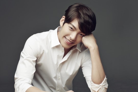 Kang Ha Neul có những chia sẻ mới nhất người bạn thân Kim Woo Bin - Ảnh 4.