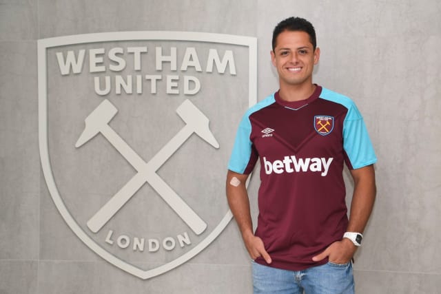 14 điều c&oacute; thể bạn kh&ocirc;ng biết về Chicharito - Ảnh 1.