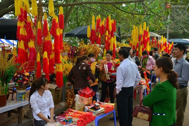 Hà Nội: Biển người chen nhau tham dự Hội Gióng - Đền Sóc - Ảnh 12.