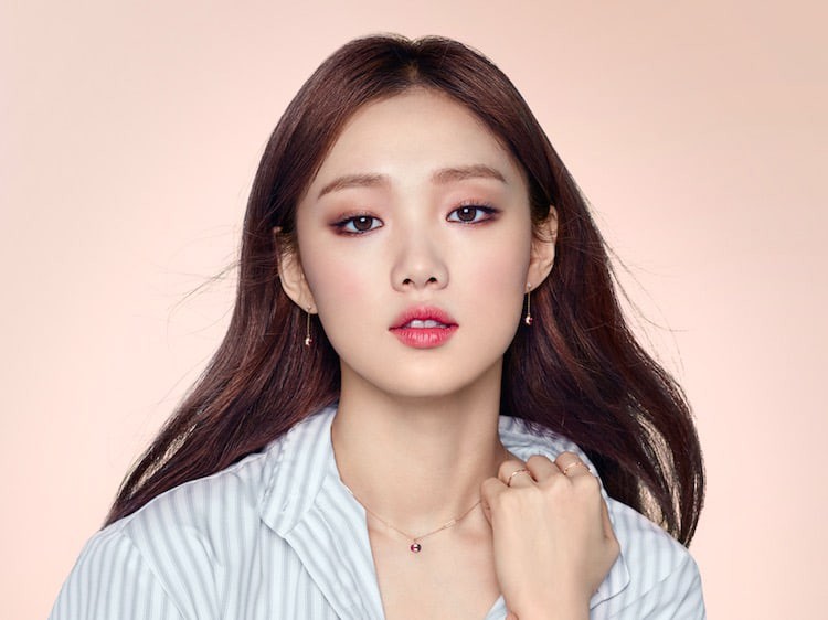 lee-sung-kyung-1514452466580.jpg