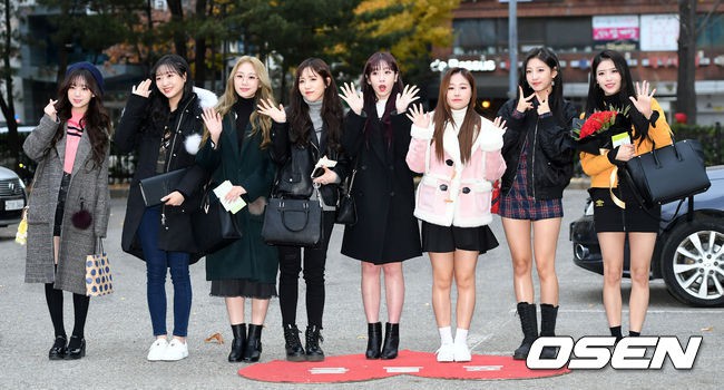 lovelyz-1510932074624.jpg