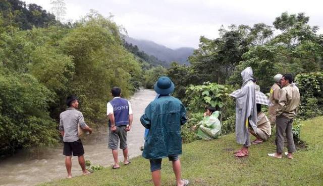 Nghệ An: Người đàn ông tàn tật bị nước lũ cuốn trôi khi đi qua khe suối để về nhà - Ảnh 1.