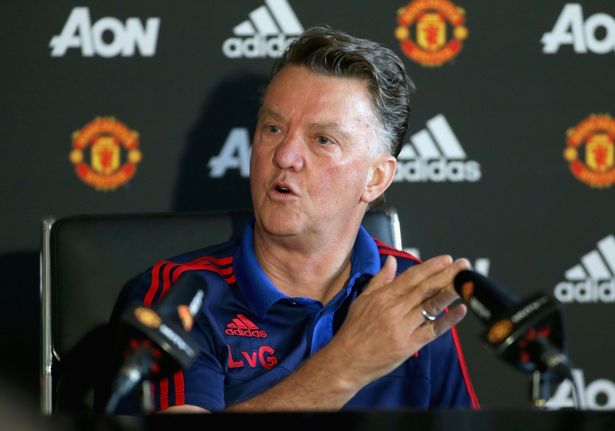 Van Gaal tố lãnh đạo Man Utd chơi bẩn, đâm sau lưng ông - Ảnh 1.