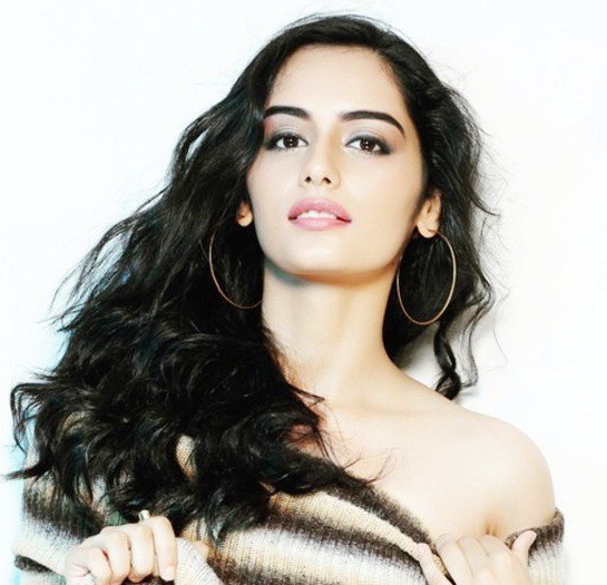 manushi-chhillar-9-1511014531311.jpg