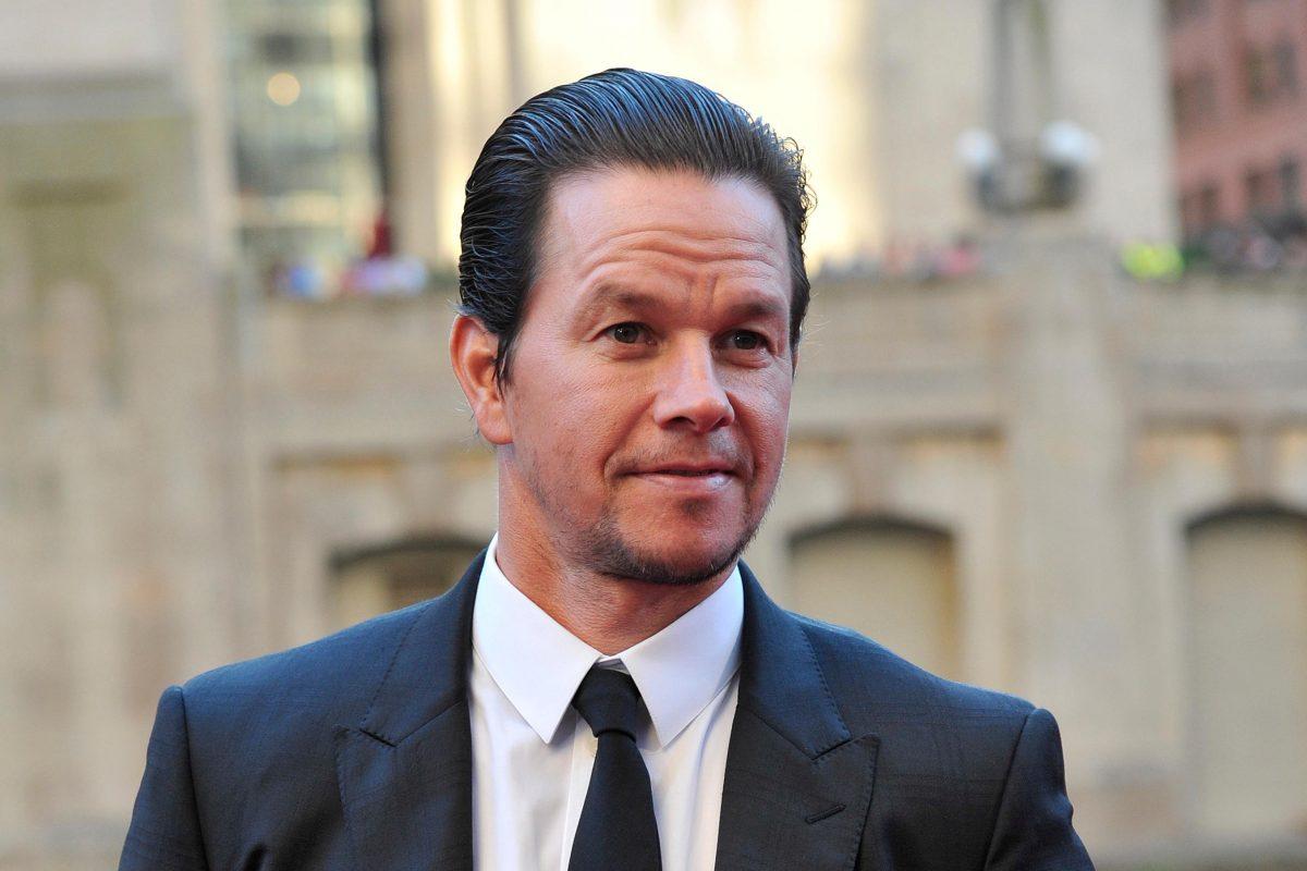 Mark Wahlberg trở thành nam diễn viên có tổng cát-xê cao nhất thế giới