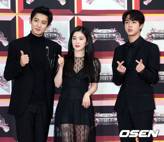 Thảm đỏ KBS Gayo Daejun: Gương mặt đẹp trai nhất thế giới thi diễn sâu bên EXO, Wanna One, Joy và Umji đọ sắc nữ thần - Ảnh 2.