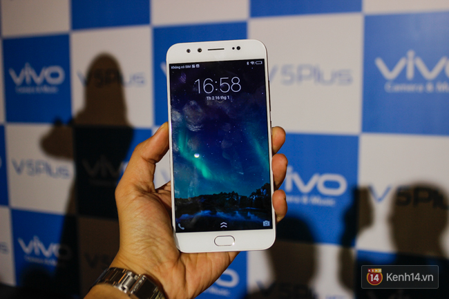 Vivo ra mắt smartphone V5 Plus: camera kép ở mặt trước, selfie xóa phông siêu ảo - Ảnh 2.