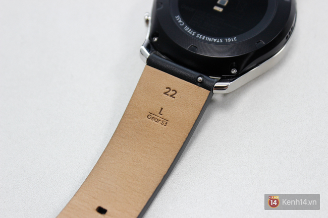 Cận cảnh smartwatch Gear S3 Classic: ngoại h&igrave;nh lịch l&atilde;m, pin tr&acirc;u hơn v&agrave; nhiều t&iacute;nh năng hữu &iacute;ch - Ảnh 6.
