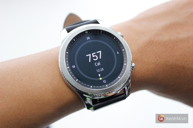 Cận cảnh smartwatch Gear S3 Classic: ngoại h&igrave;nh lịch l&atilde;m, pin tr&acirc;u hơn v&agrave; nhiều t&iacute;nh năng hữu &iacute;ch - Ảnh 11.