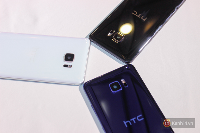 HTC chính thức giới thiệu HTC U Ultra tại thị trường Việt Nam: ngôn ngữ thiết kế mới, loại bỏ cổng tai nghe, hai màn - Ảnh 3.
