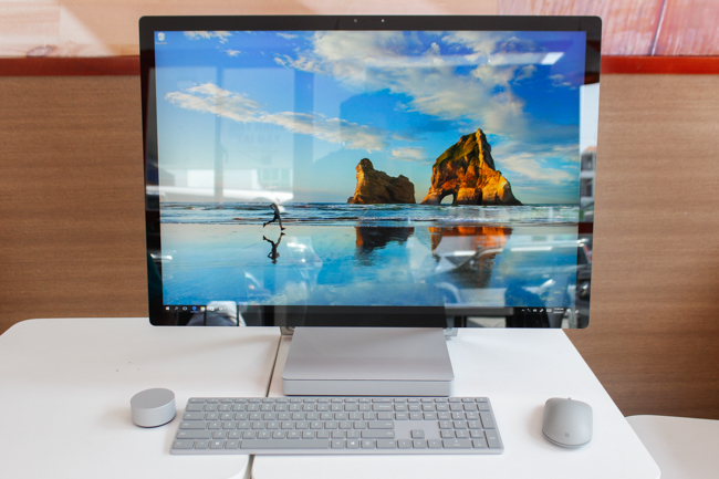 Trải nghiệm nhanh máy tính kiêm bàn vẽ Surface Studio tại Việt Nam: mỏng, đẹp và ấn tượng! - Ảnh 1.