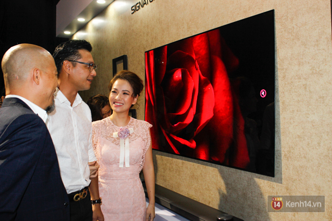 LG Việt Nam trình làng dòng TV OLED dán tường, siêu mỏng chỉ 2,75 mm, giá đắt như xe ô tô - Ảnh 10.