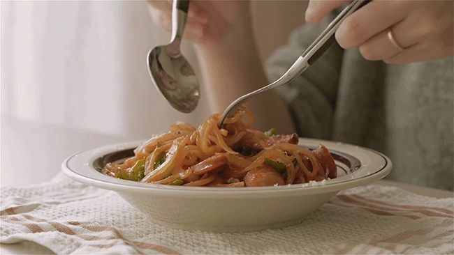 Nhân ngày Quốc tế mỳ Ý: 10 khoảnh khắc chắc chắn sẽ khiến bạn tan chảy - Ảnh 13.